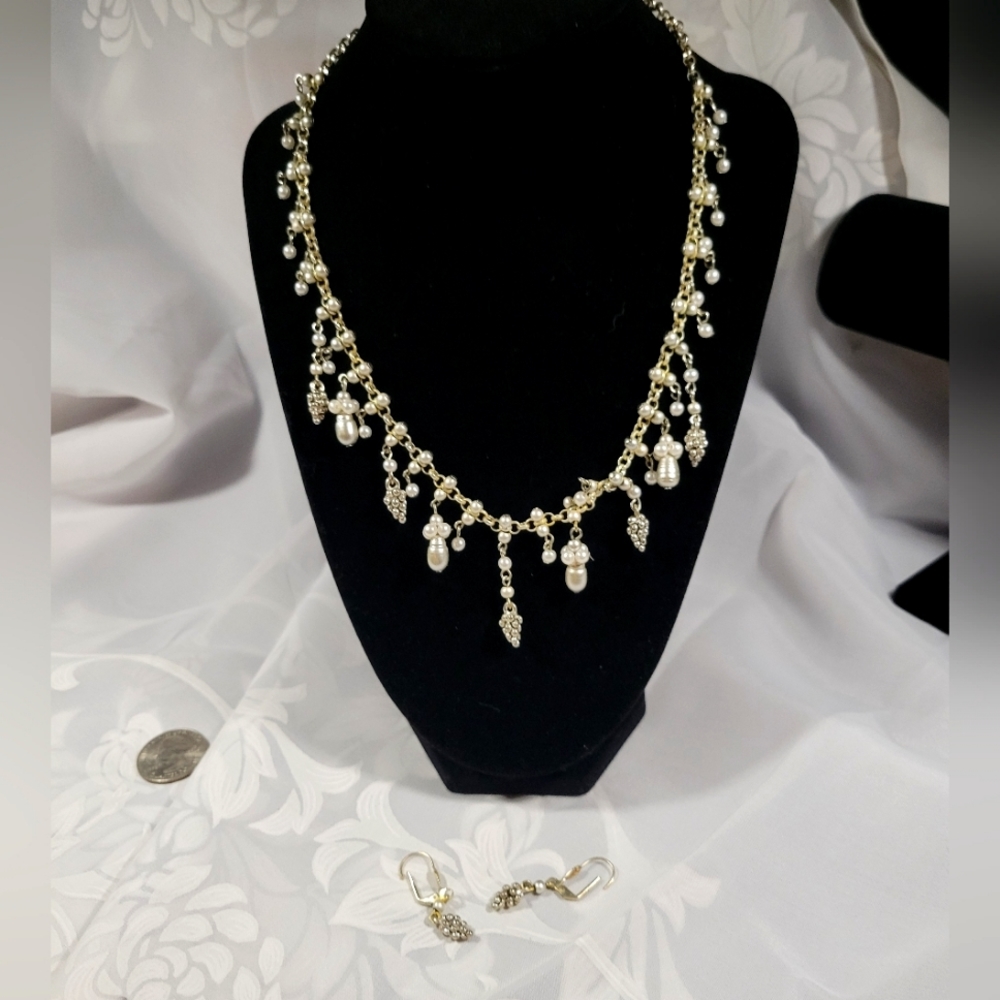 Vintage Silvertone faux pearls necklace and earring set 1980s